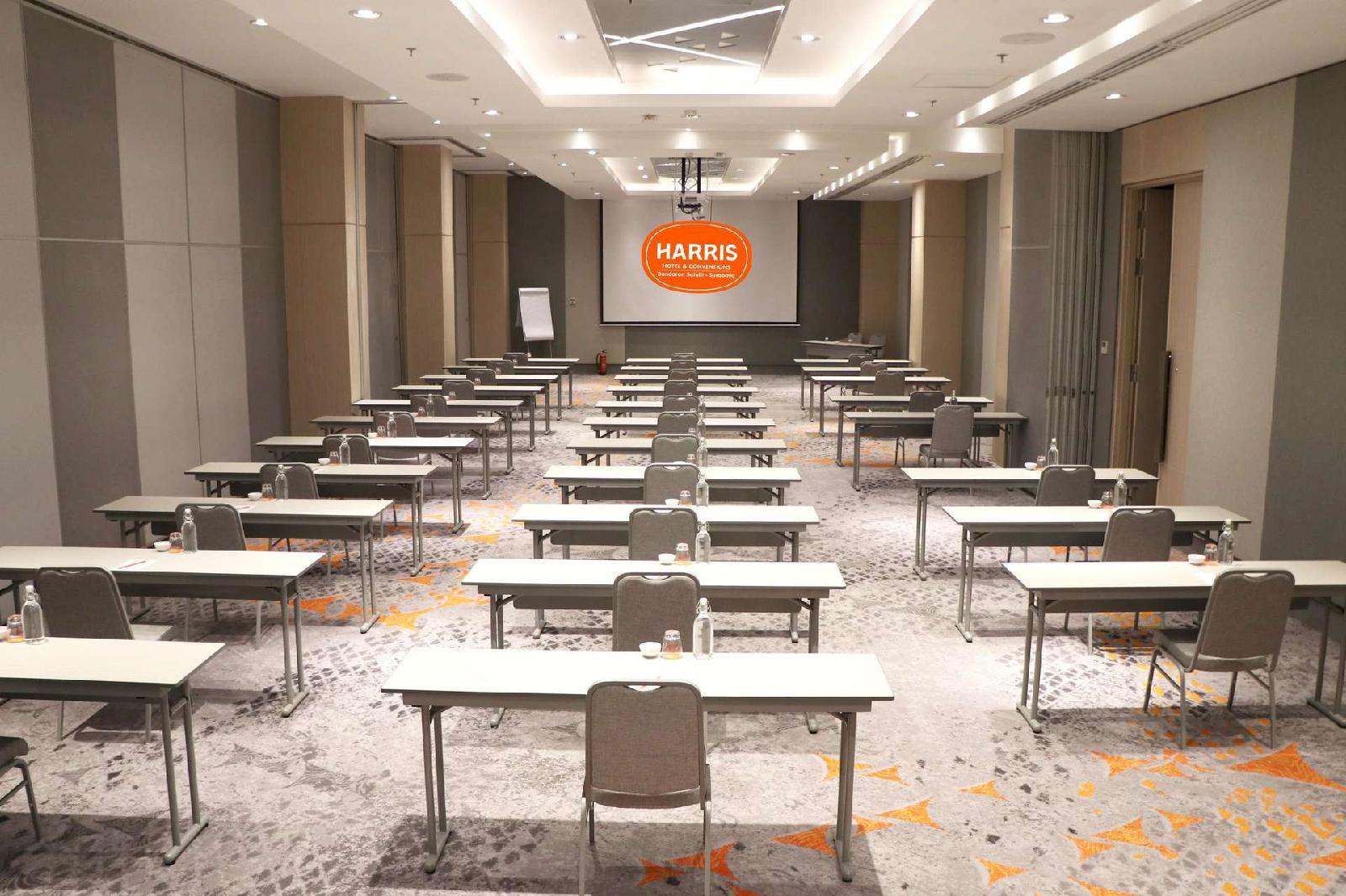 Harris Hotel & Conventions Roundabout Satellite Surabaya