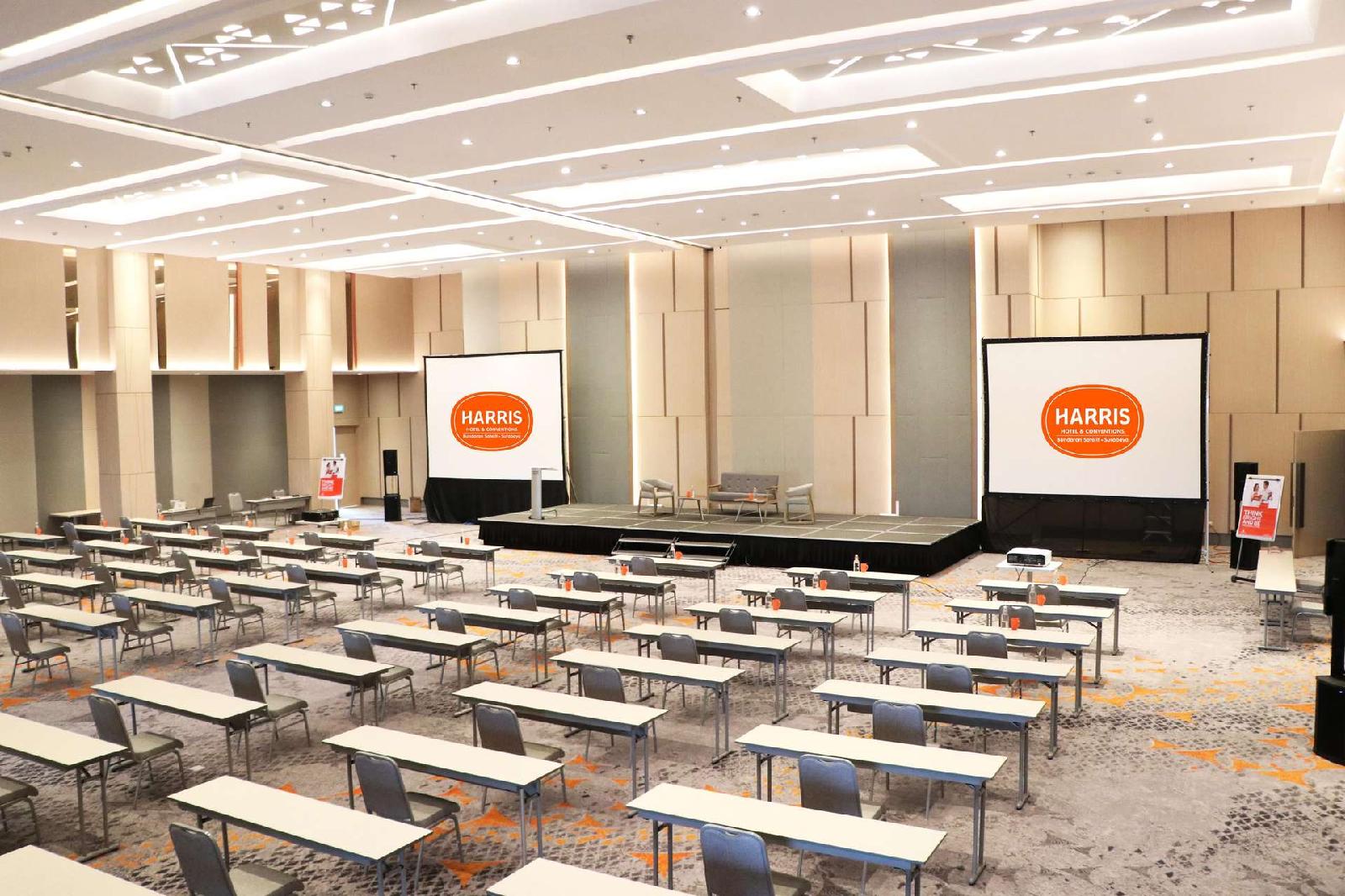Harris Hotel & Conventions Roundabout Satellite Surabaya