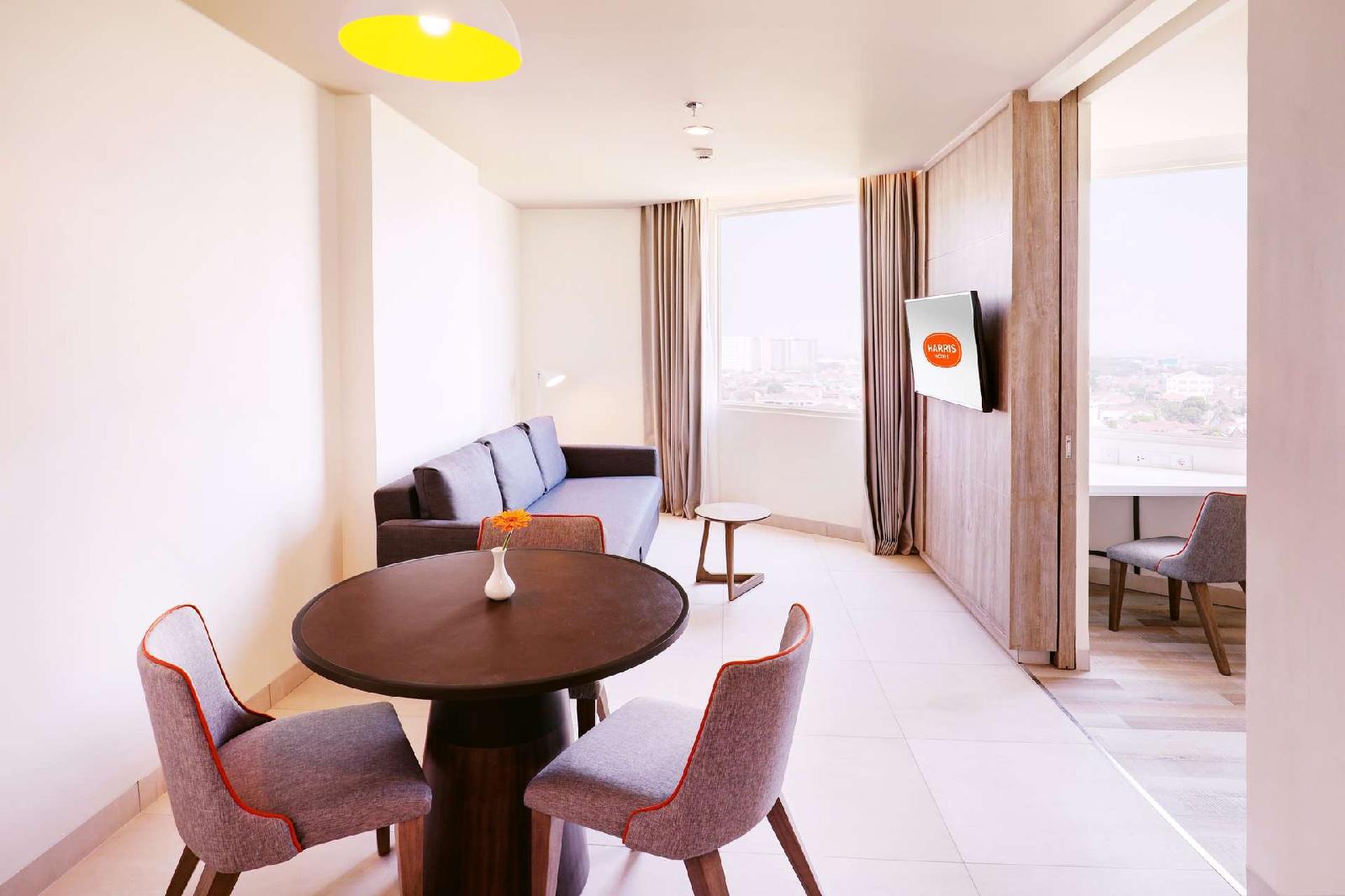 Harris Hotel & Conventions Roundabout Satellite Surabaya
