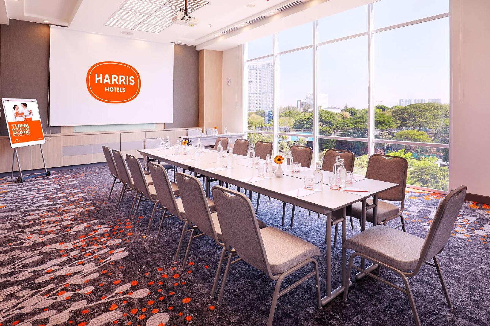 Harris Hotel & Conventions Roundabout Satellite Surabaya