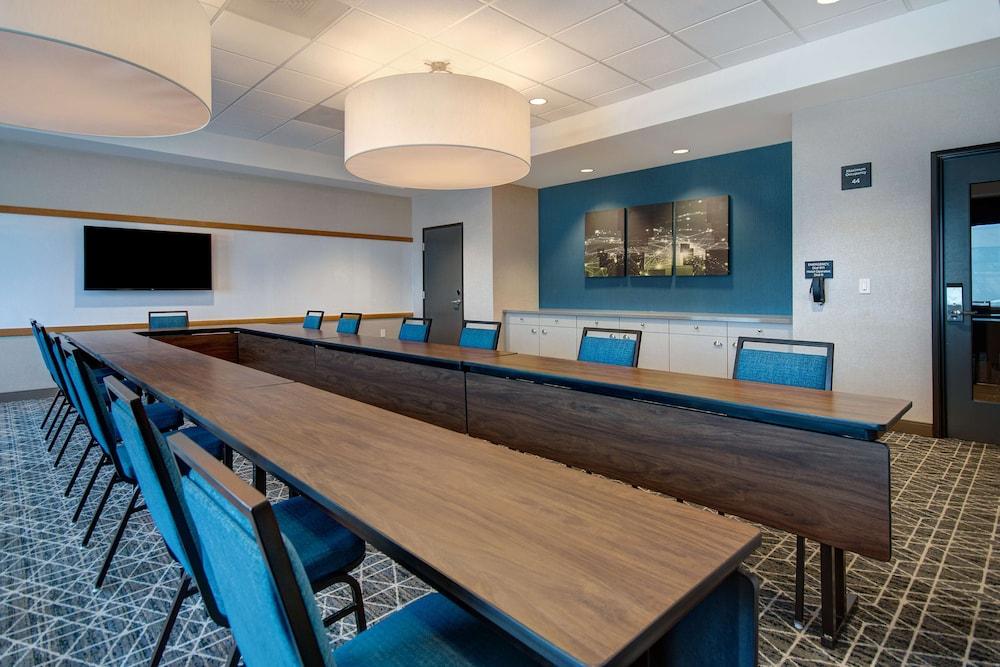 Hampton Inn & Suites Sunnyvale Silicon Valley