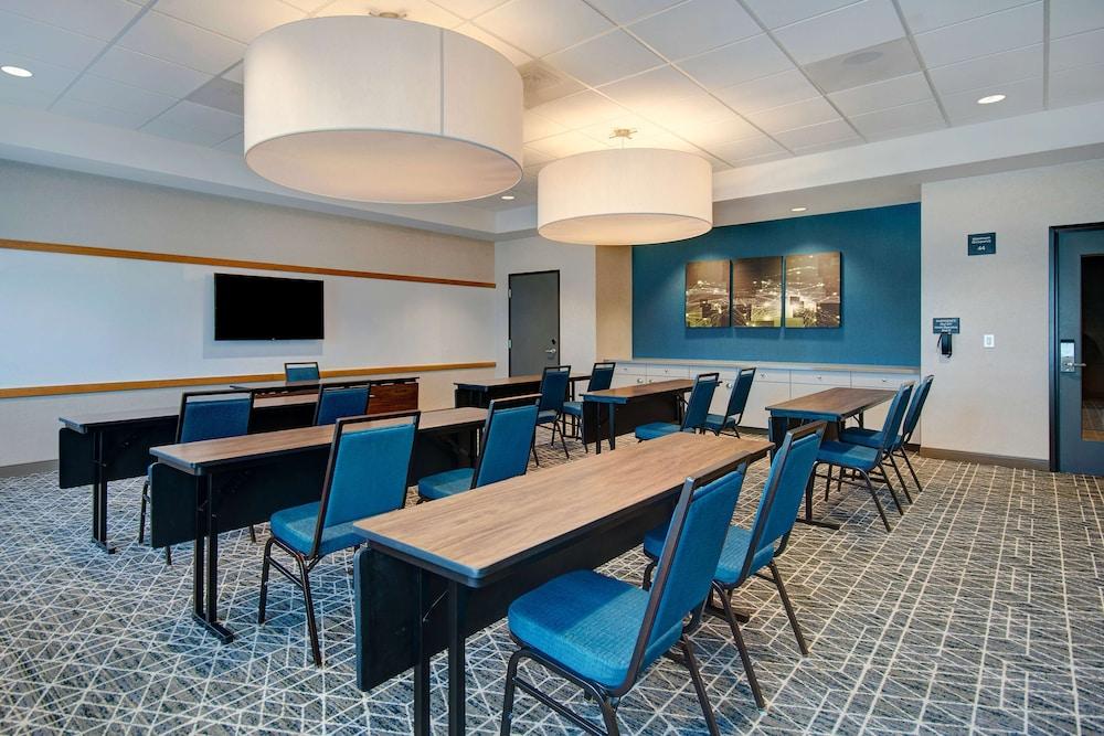 Hampton Inn & Suites Sunnyvale Silicon Valley