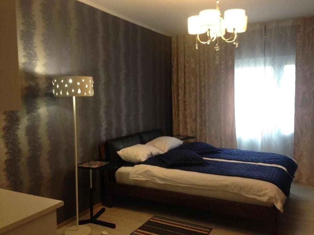 Hotel Crocus Star
