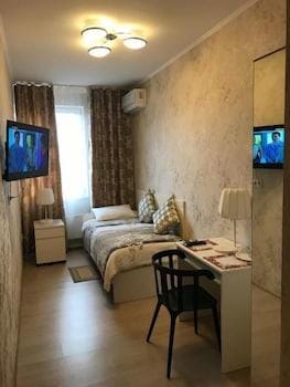 Hotel Crocus Star