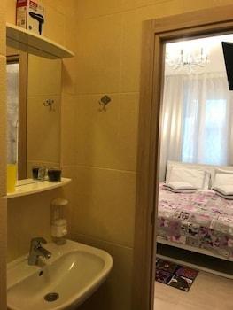 Hotel Crocus Star
