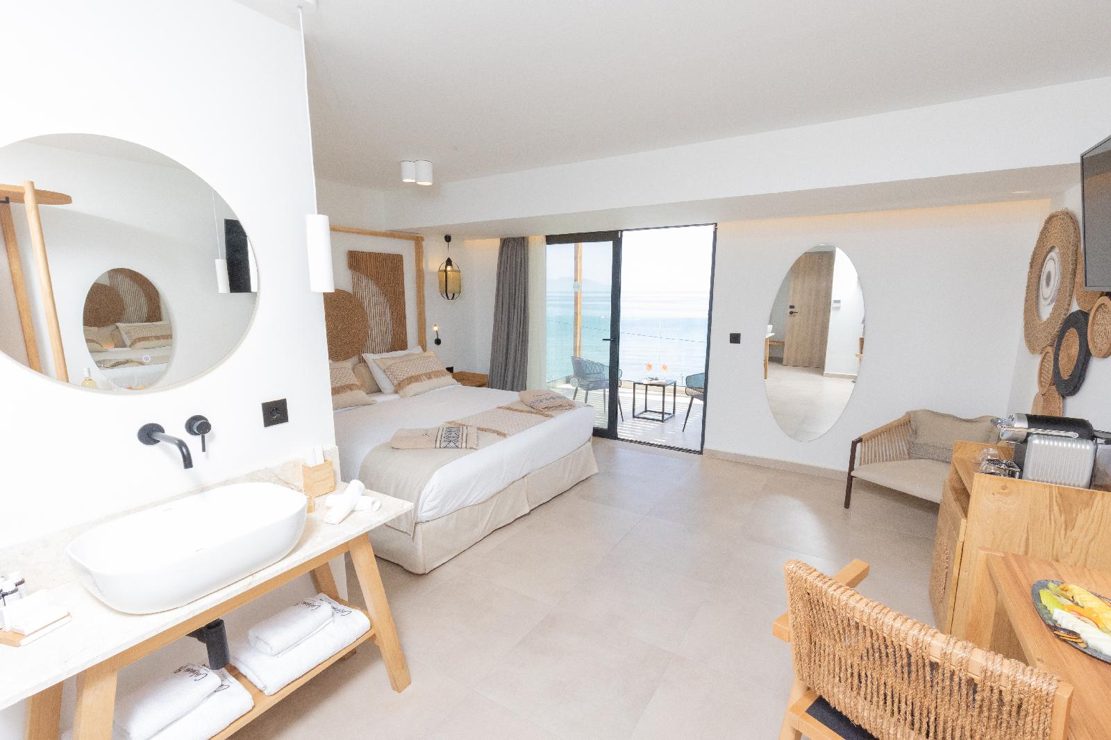 Cabana Blu Hotel & Suites
