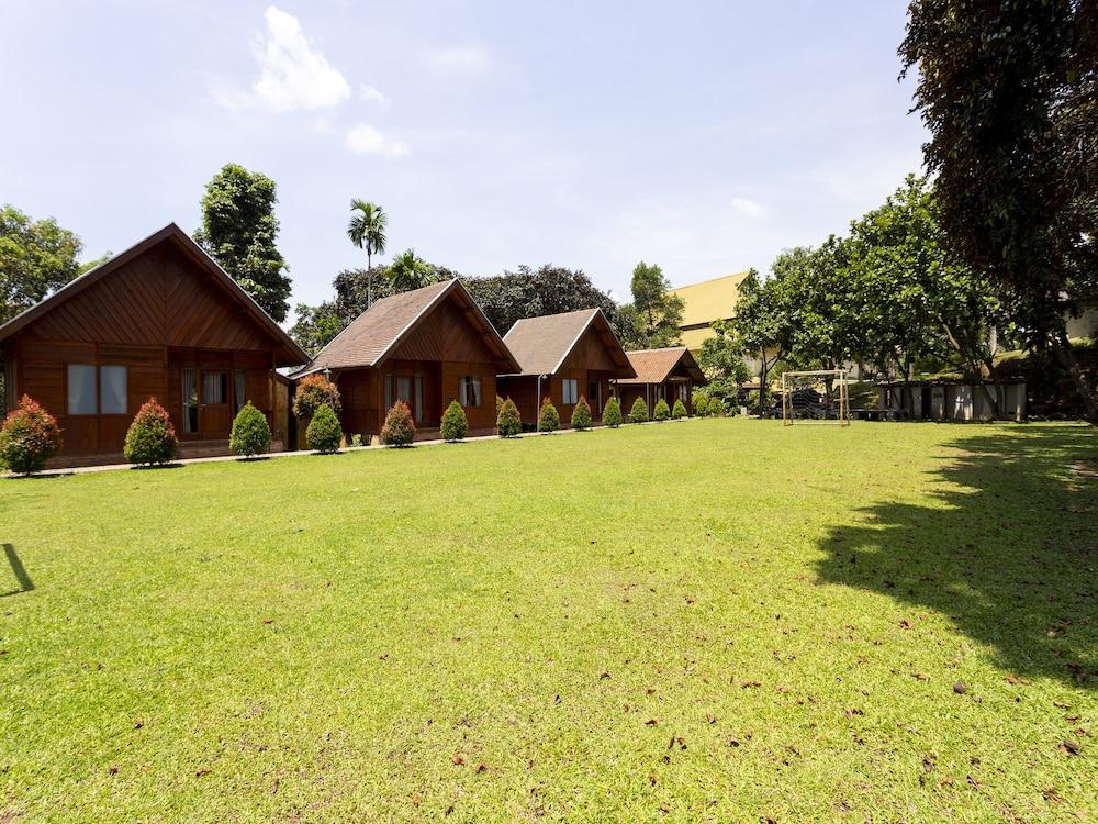Pavo Resort by OYO Rooms
