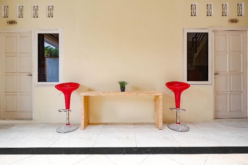 Wisma Fortuna Syariah by OYO Rooms