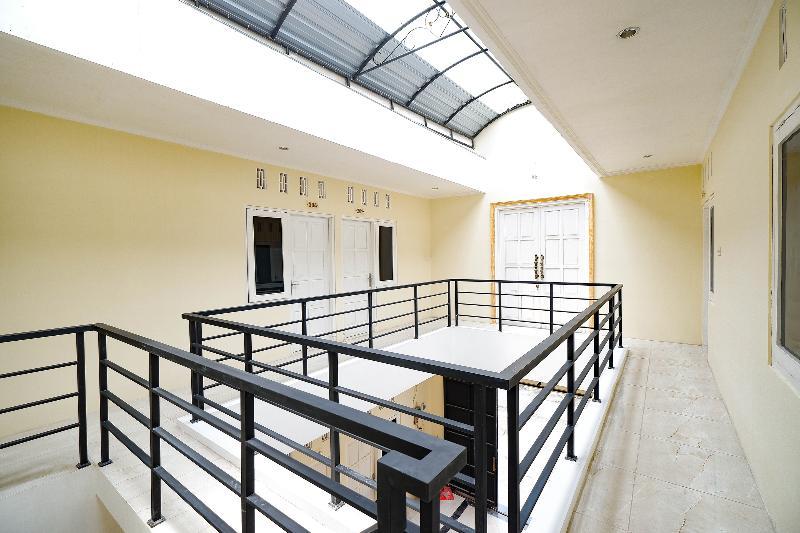 Wisma Fortuna Syariah by OYO Rooms