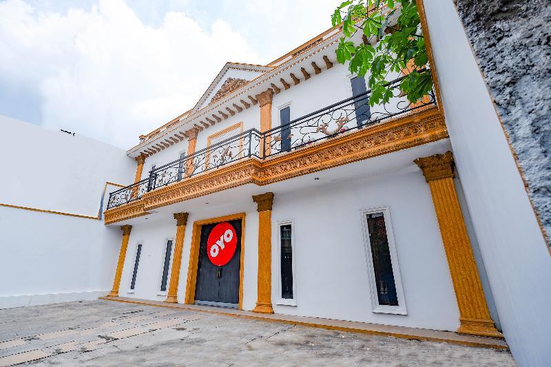 Wisma Fortuna Syariah by OYO Rooms