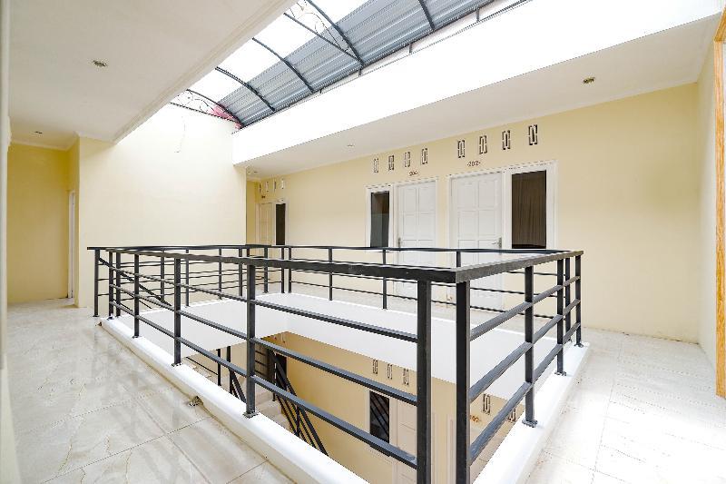 Wisma Fortuna Syariah by OYO Rooms