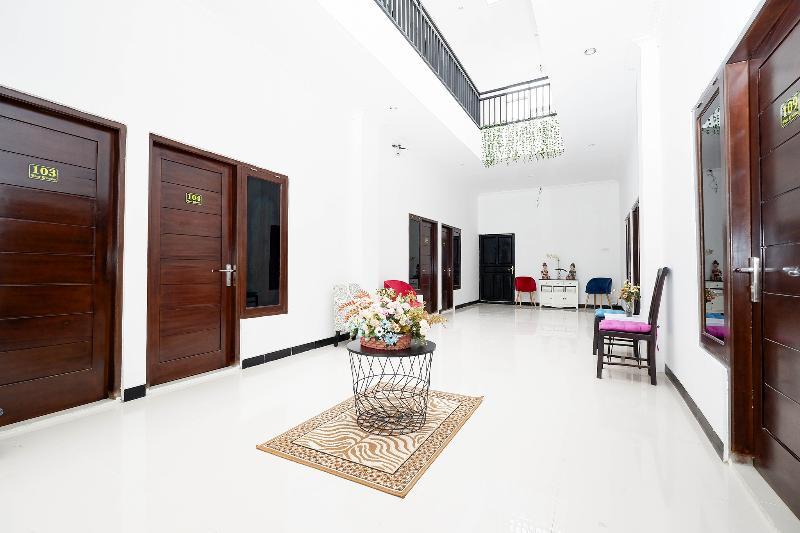Four D'home by OYO Rooms