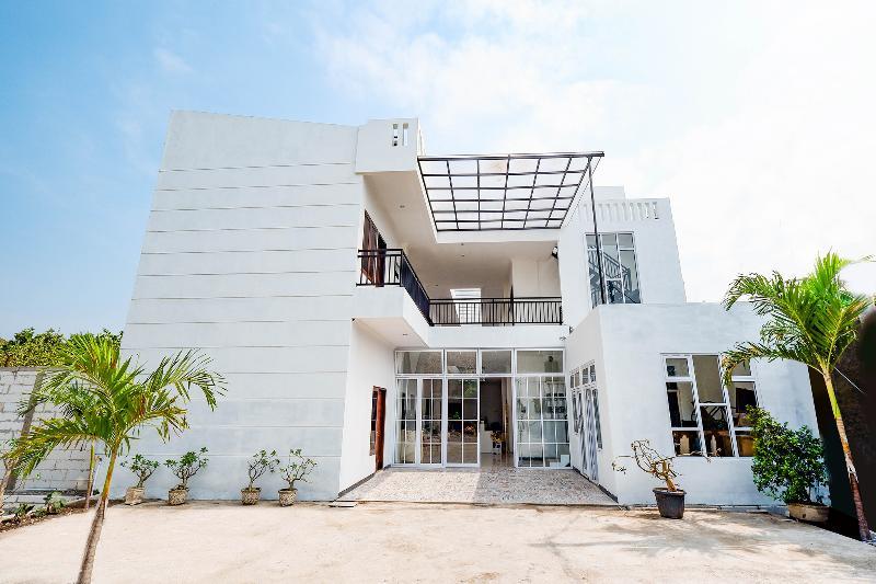 Four D'home by OYO Rooms