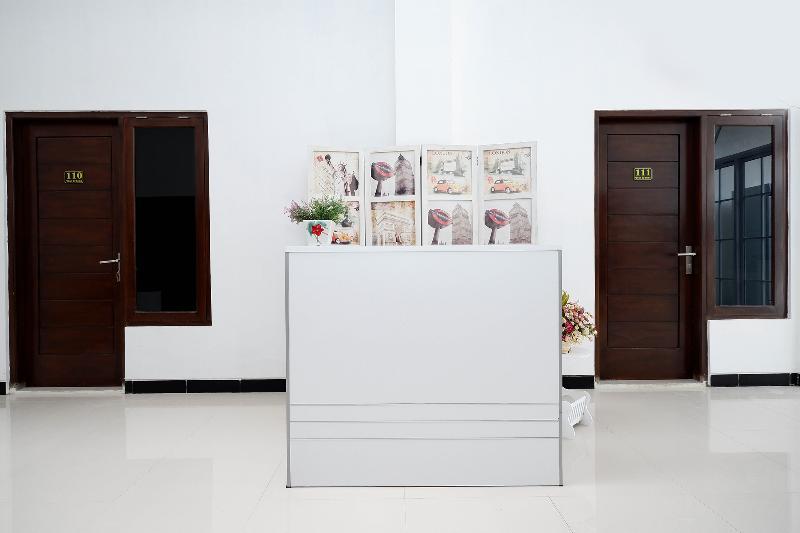 Four D'home by OYO Rooms