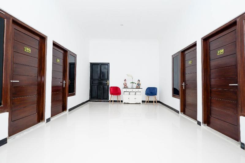 Four D'home by OYO Rooms