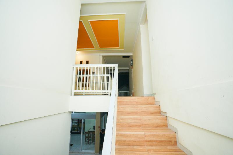 Penginapan Anggrek Syariah 2 by OYO Rooms