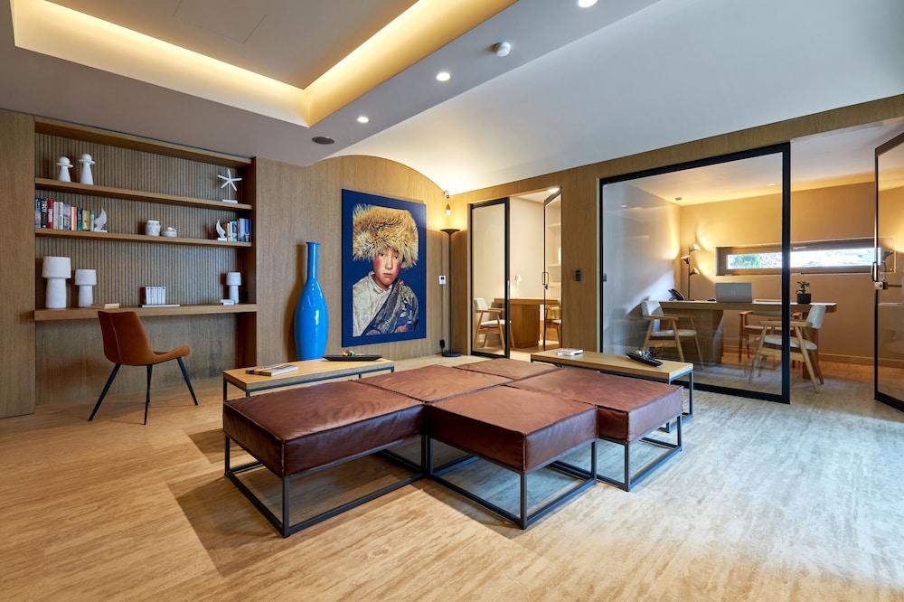 Castello Infinity Suites