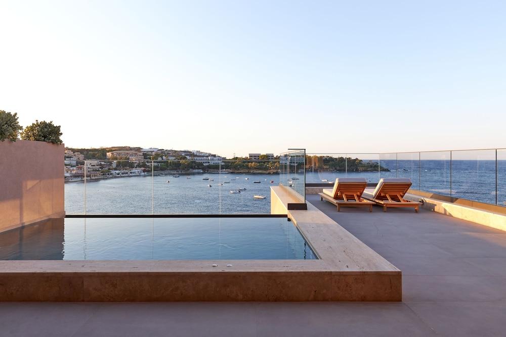 Castello Infinity Suites