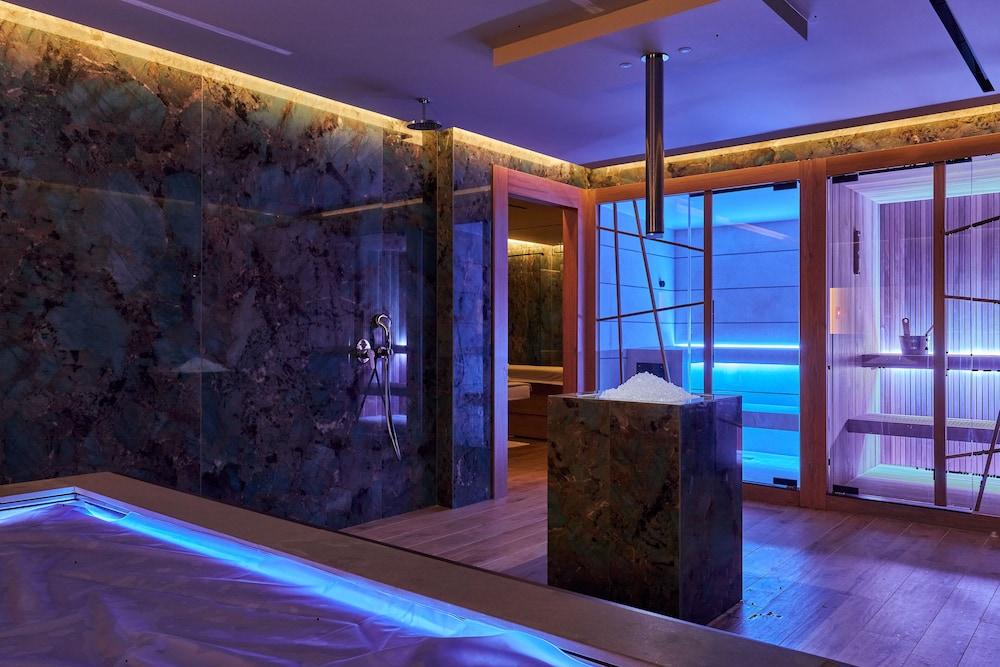 Castello Infinity Suites