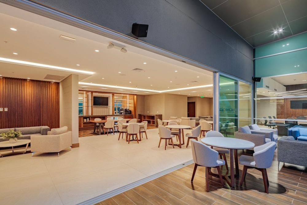 Holiday Inn Quito Airport