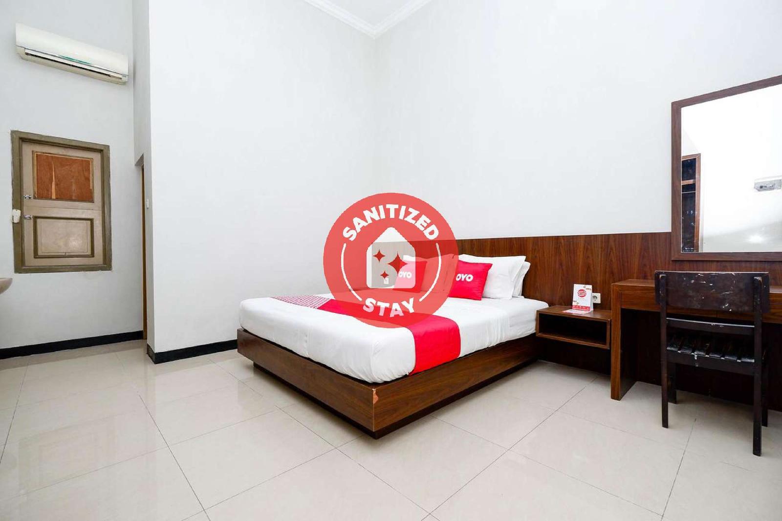 Hotel Kencana by OYO Rooms