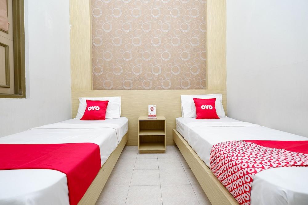 Hotel Kencana by OYO Rooms