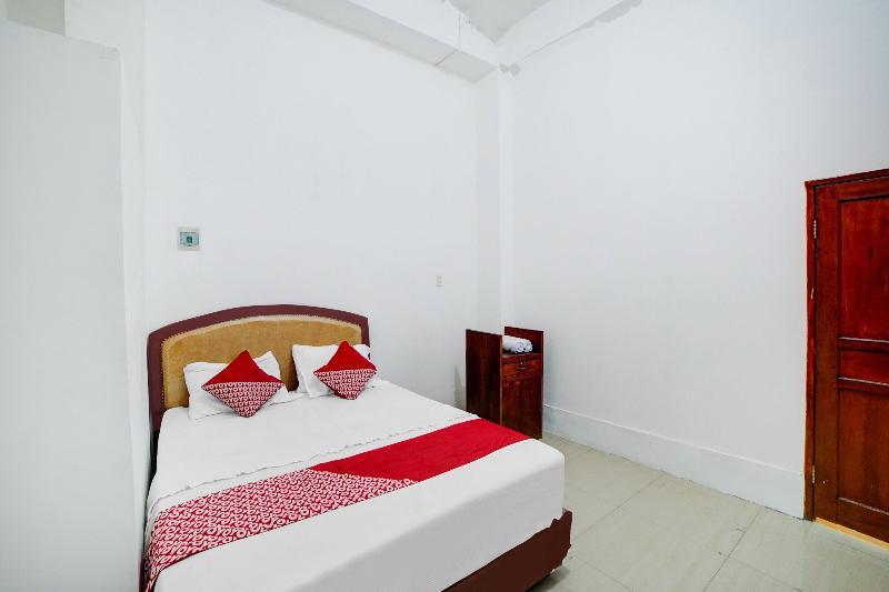 Sepakat Guest House by OYO Rooms