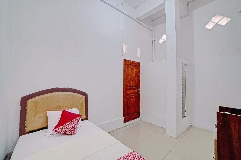 Sepakat Guest House by OYO Rooms