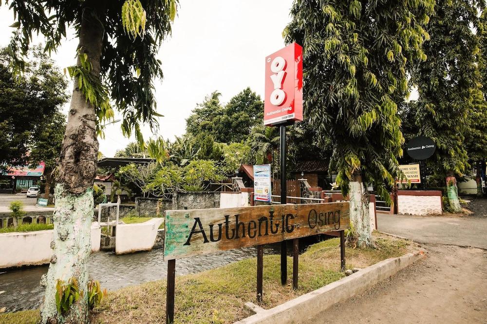 Authentic Osing Homestay by OYO Rooms