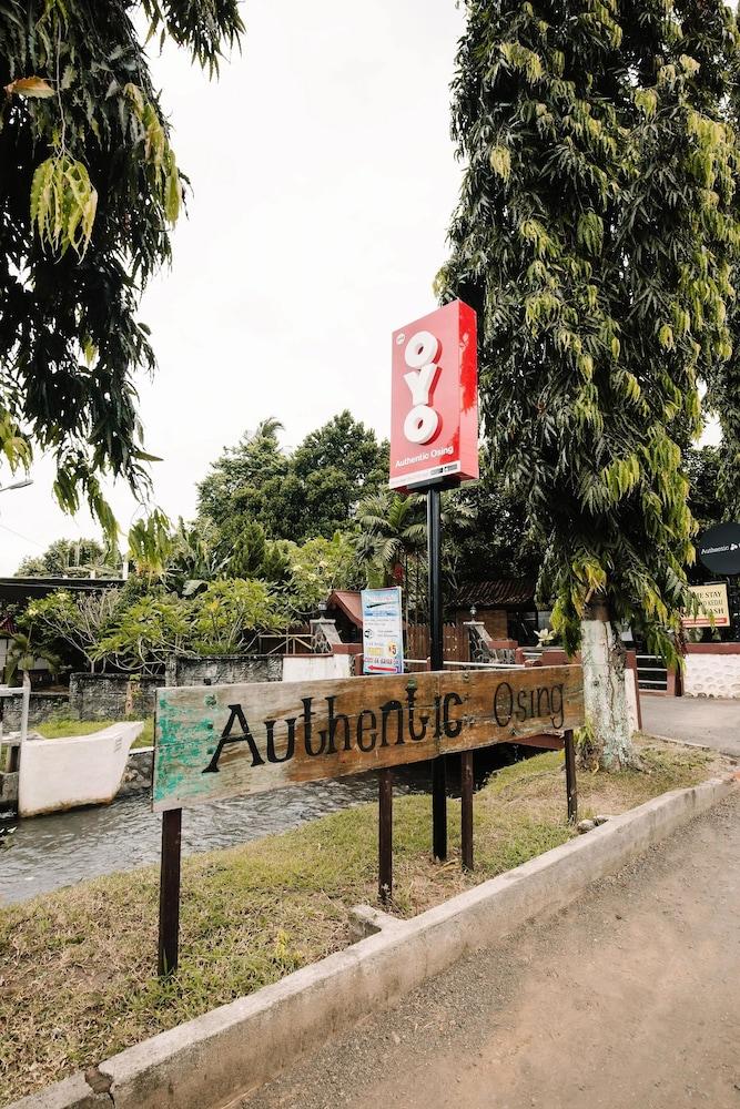 Authentic Osing Homestay by OYO Rooms