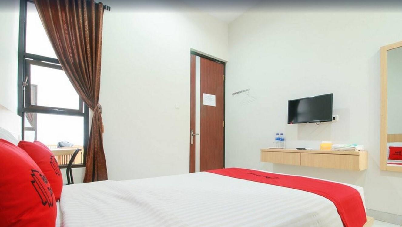 Wisma Lotus Syariah by RedDoorz