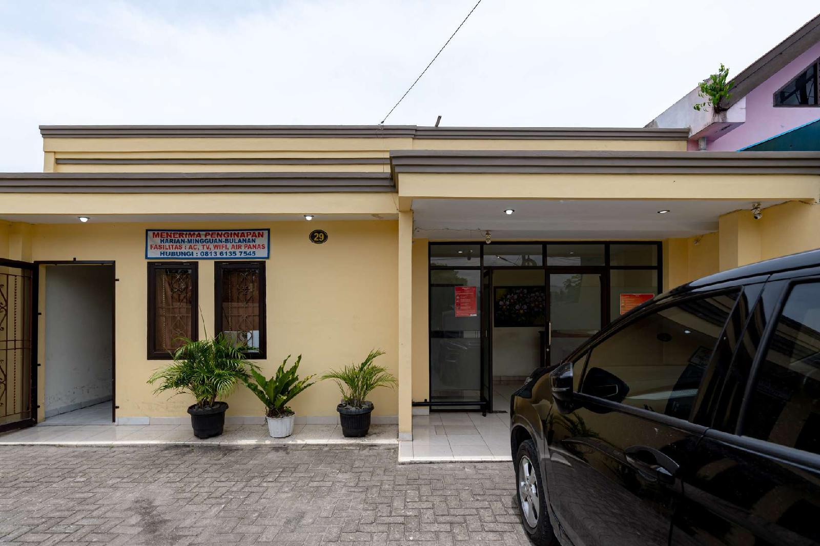 Medan Johor 2 by RedDoorz