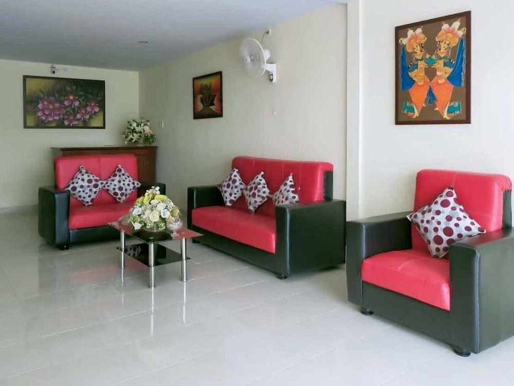 Medan Johor 2 by RedDoorz