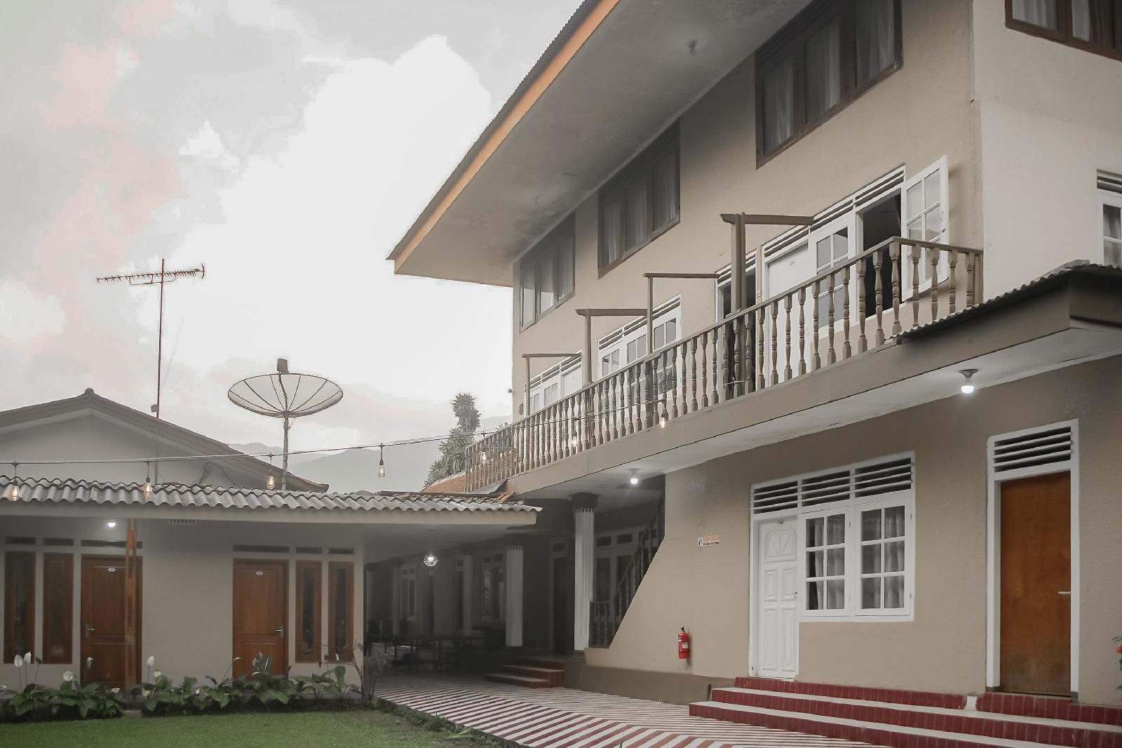 Villa Krishna by RedDoorz