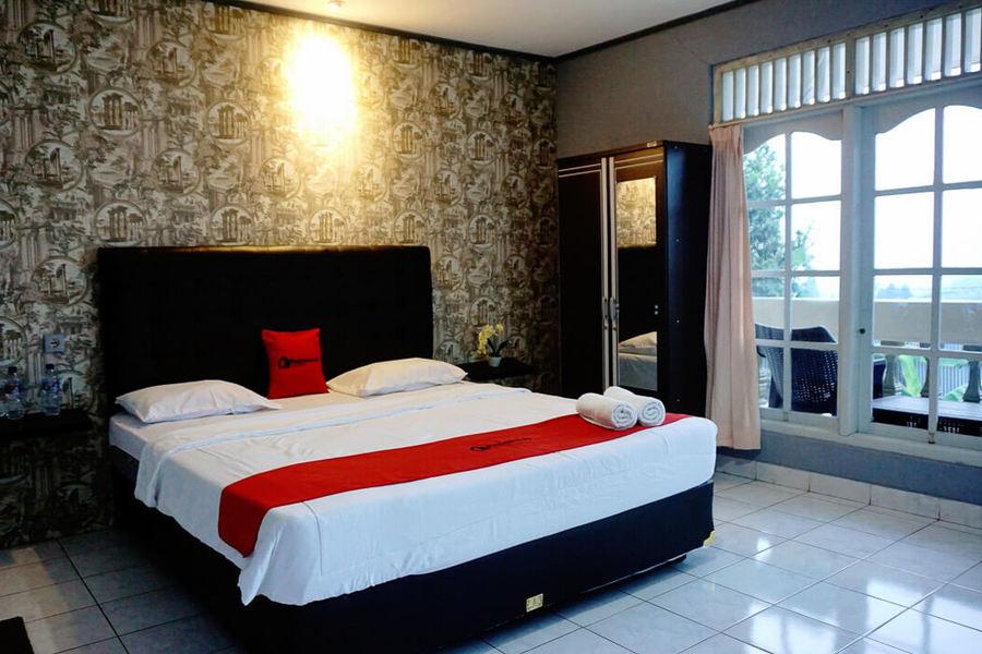 Villa Krishna by RedDoorz