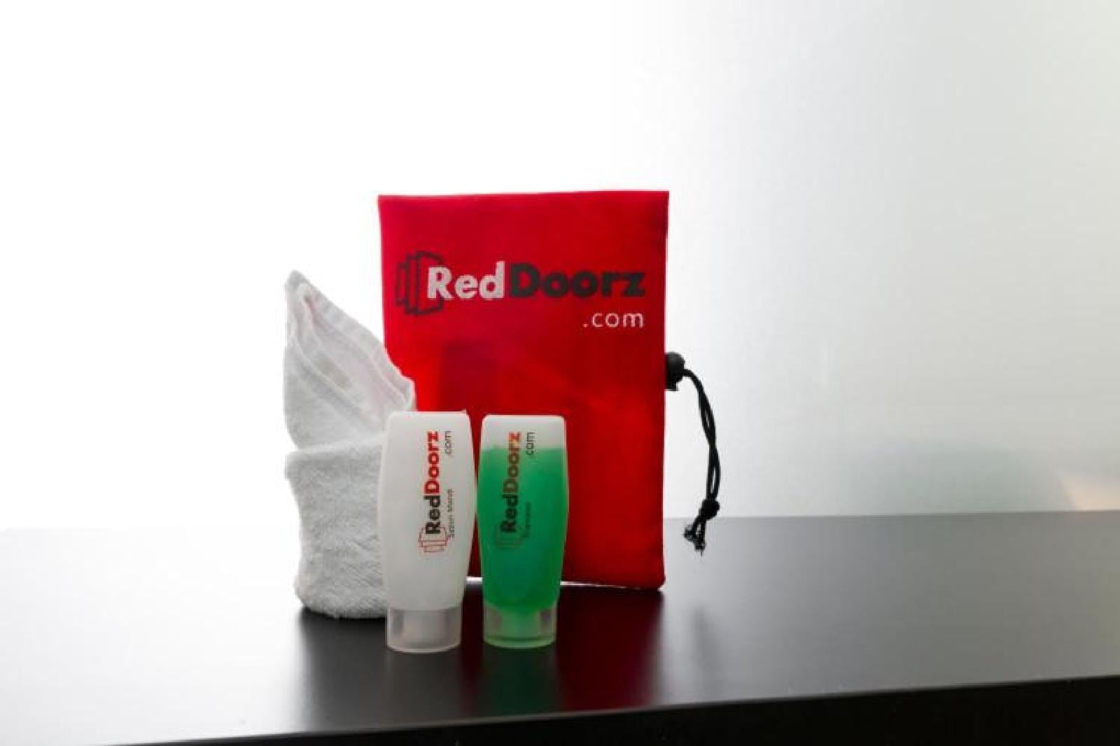 RedDoorz Near Tahura Berastagi