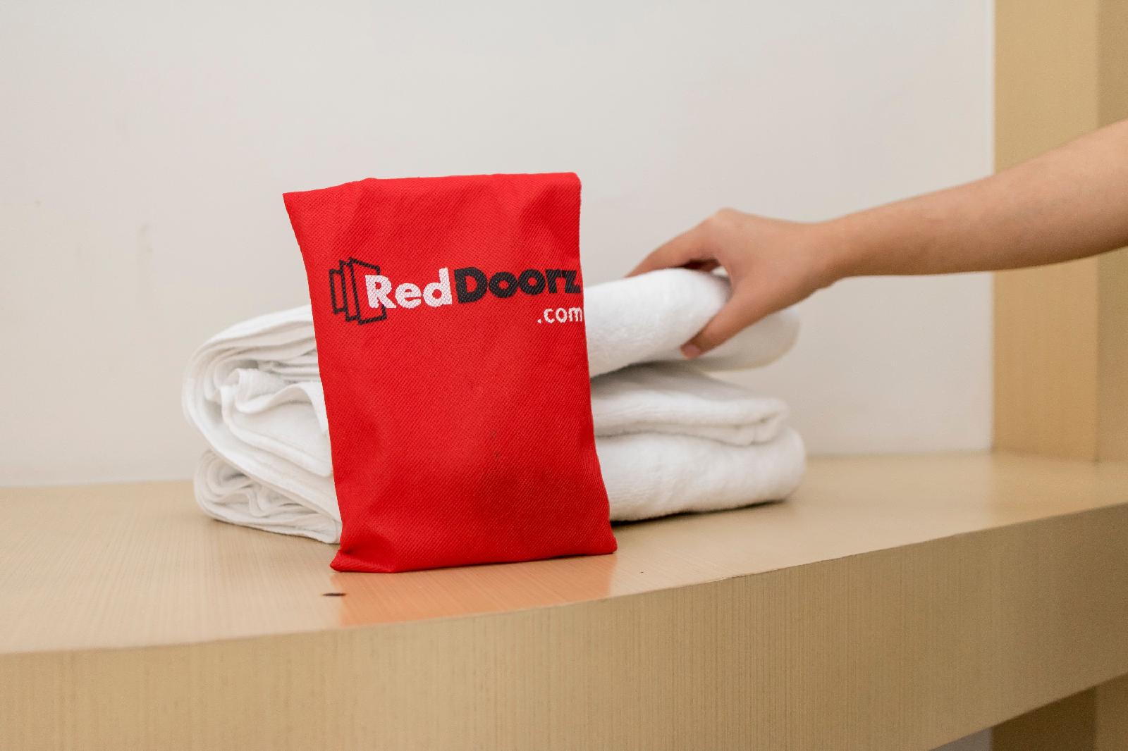 RedDoorz Near Tahura Berastagi