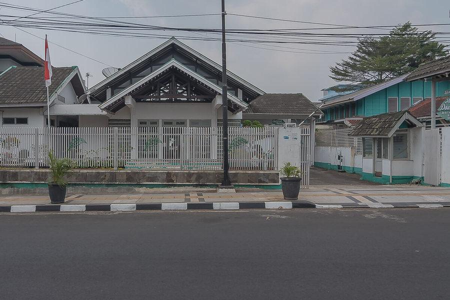 Daun Hijau Hotel by Reddoorz
