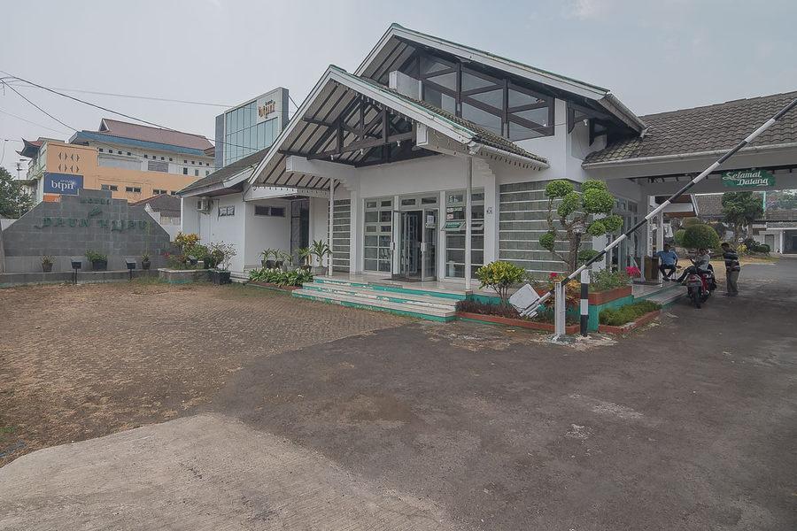 Daun Hijau Hotel by Reddoorz