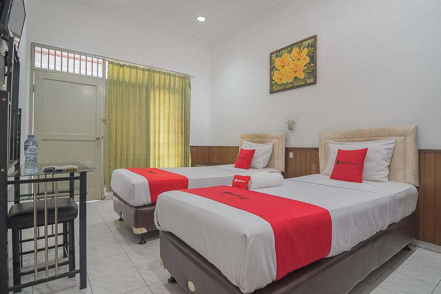 Daun Hijau Hotel by Reddoorz