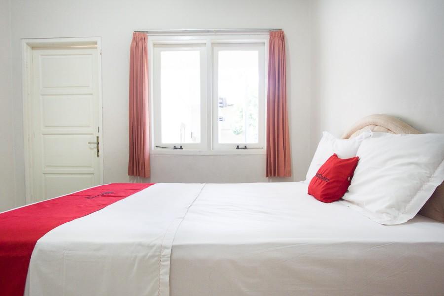 Jasmine Kayla Guest House by RedDoorz