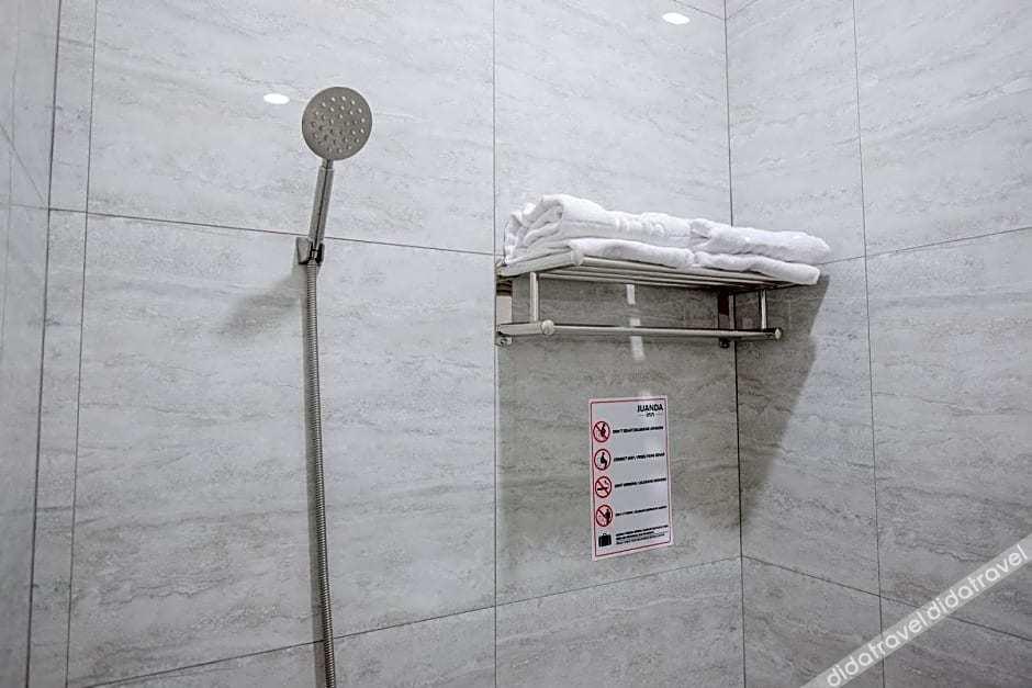 Reddoorz Plus @ Jalan Juanda Medan