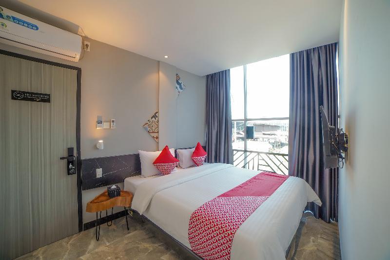 OYO 90447 Kardopa Hotel Megapark