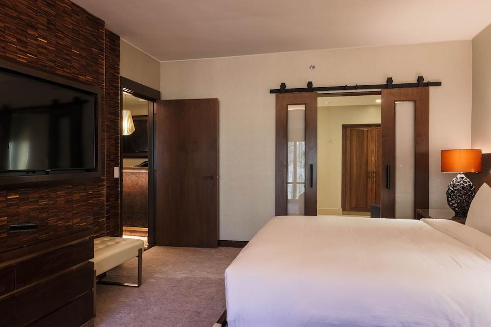 Monarch Casino Resort Spa