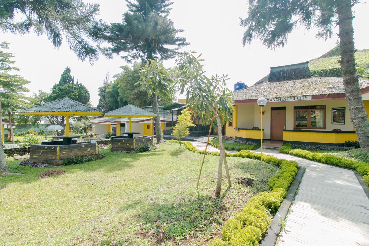 Koneng Hotel by OYO Rooms