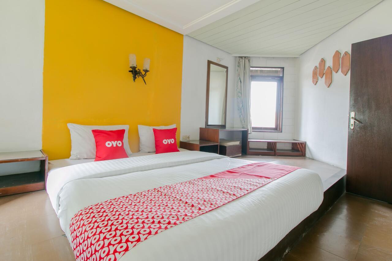 Koneng Hotel by OYO Rooms