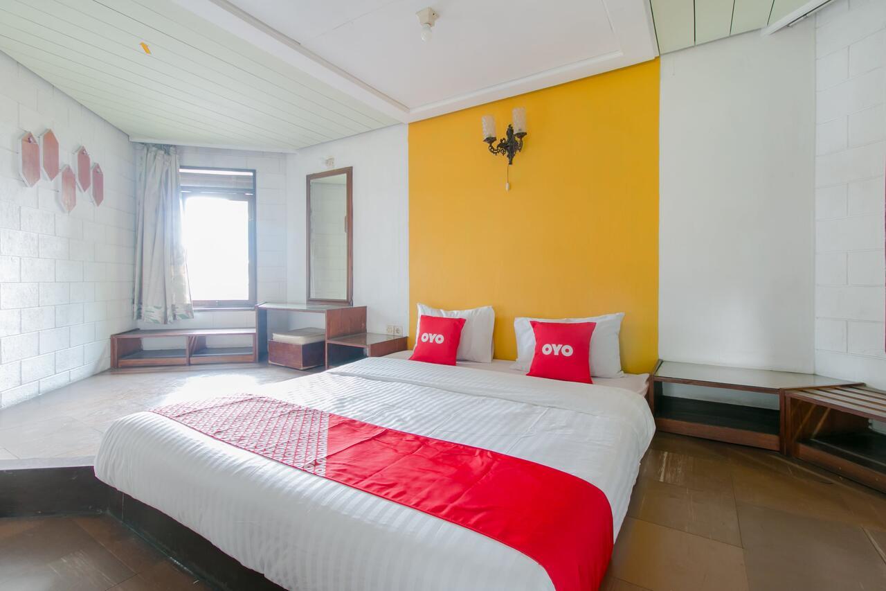 Koneng Hotel by OYO Rooms
