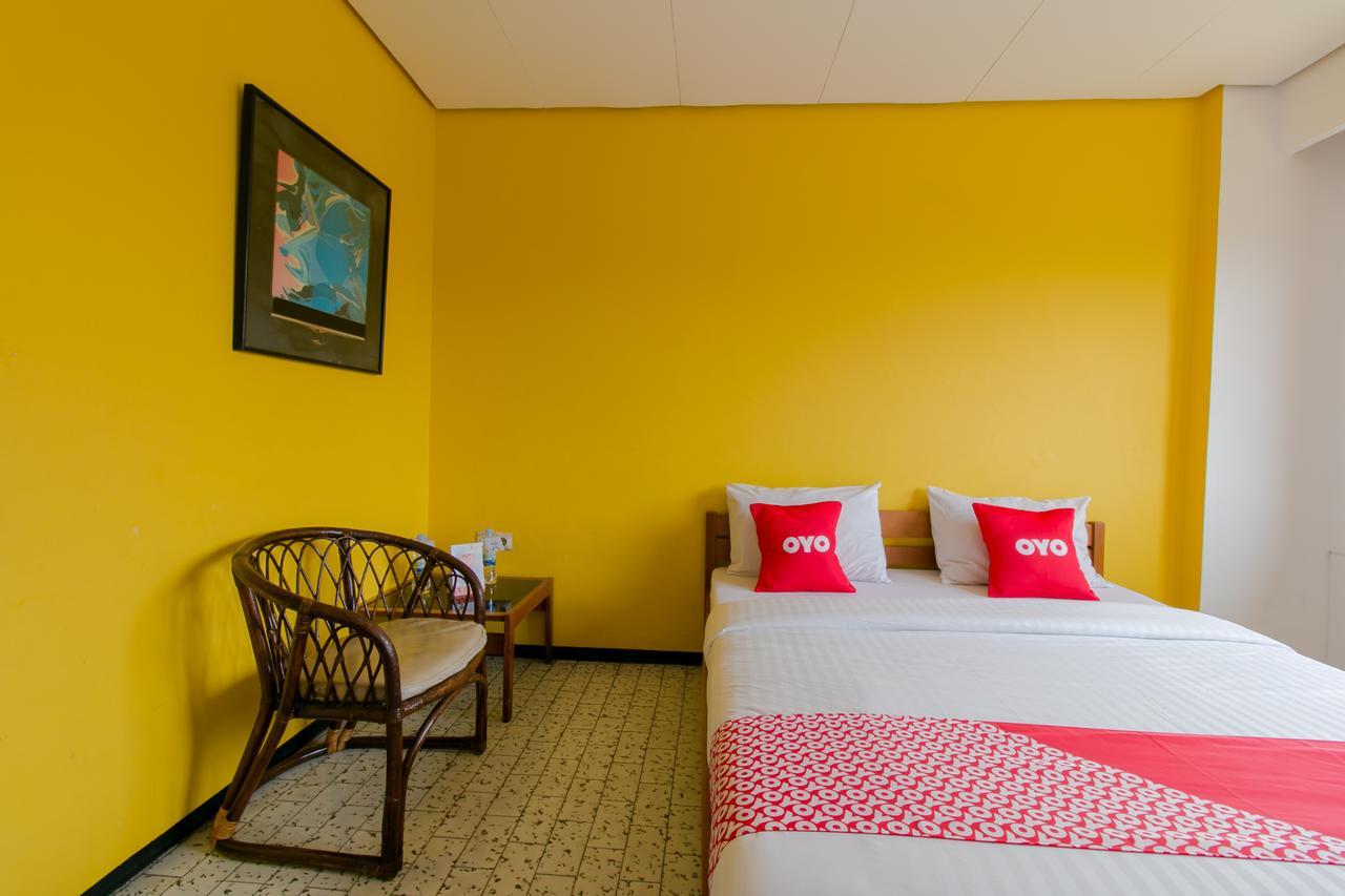 Koneng Hotel by OYO Rooms