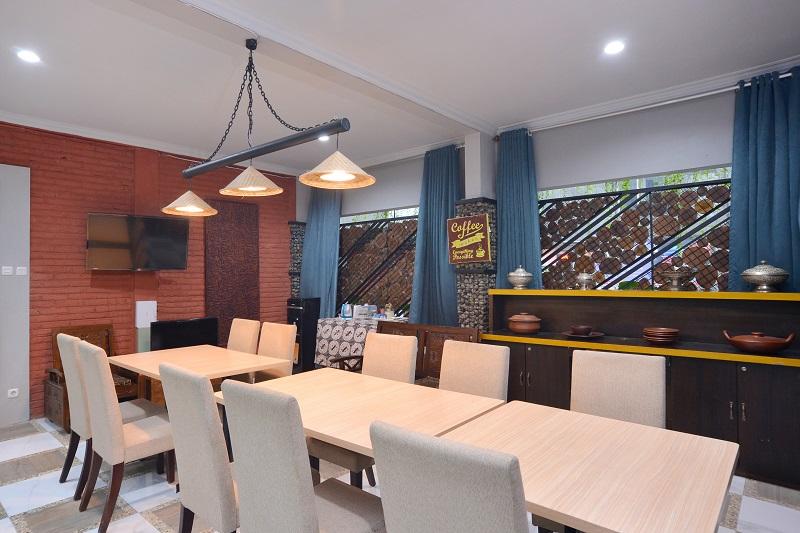 Royal Gejayan Homestay By OYO Rooms