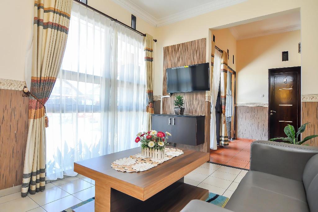 Oyo 897 D'Dhave Hotel